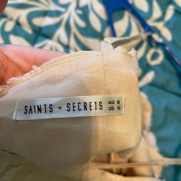 Cream mini dress - Picture 3 of 3